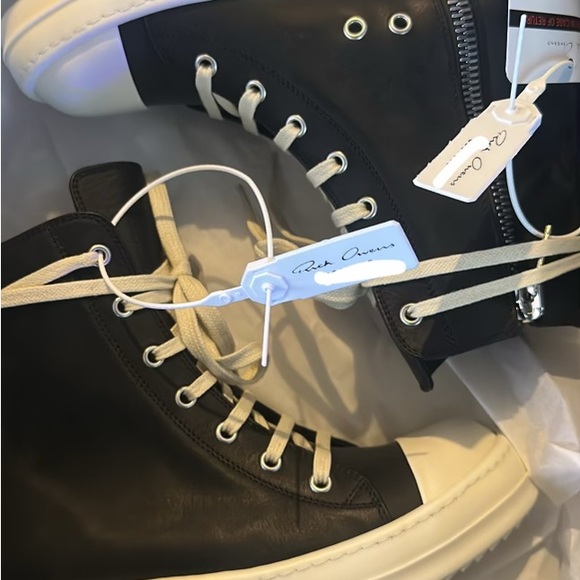 Rick Owens SS24 LIDO sneakers in black and milk washed calf - Picture 4 of 4